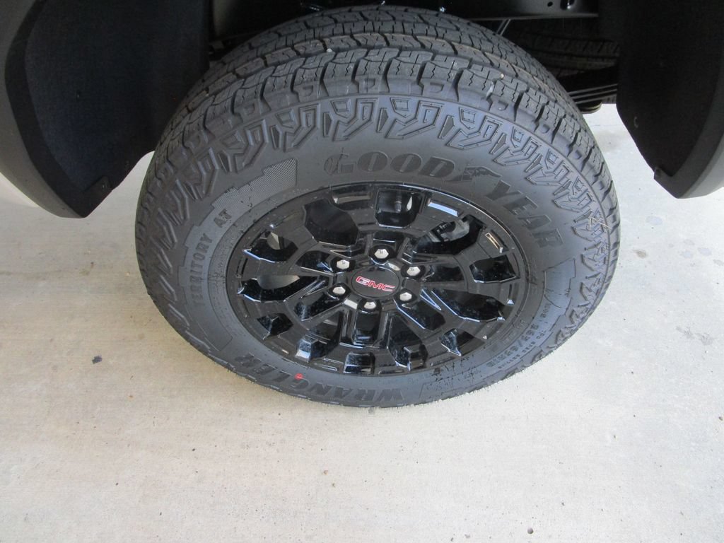 New 2026 GMC Canyon Elevation AWD/4WD image 10
