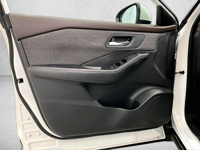 Used 2021 Nissan Rogue SV FWD image 18