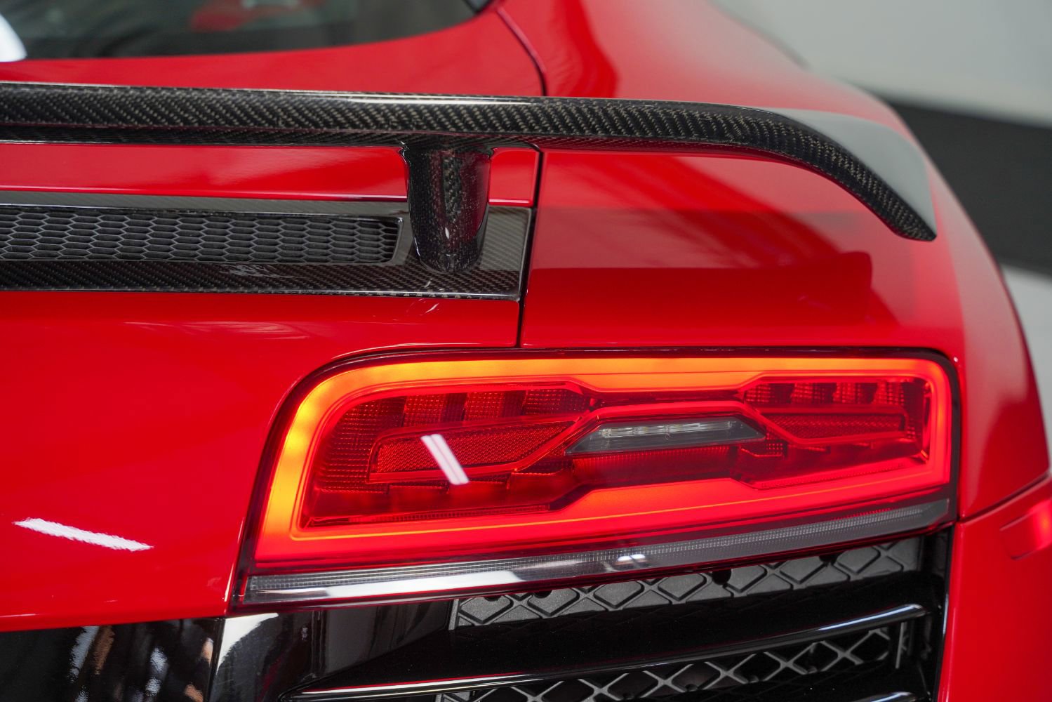 Used 2014 Audi R8 V10 image 23