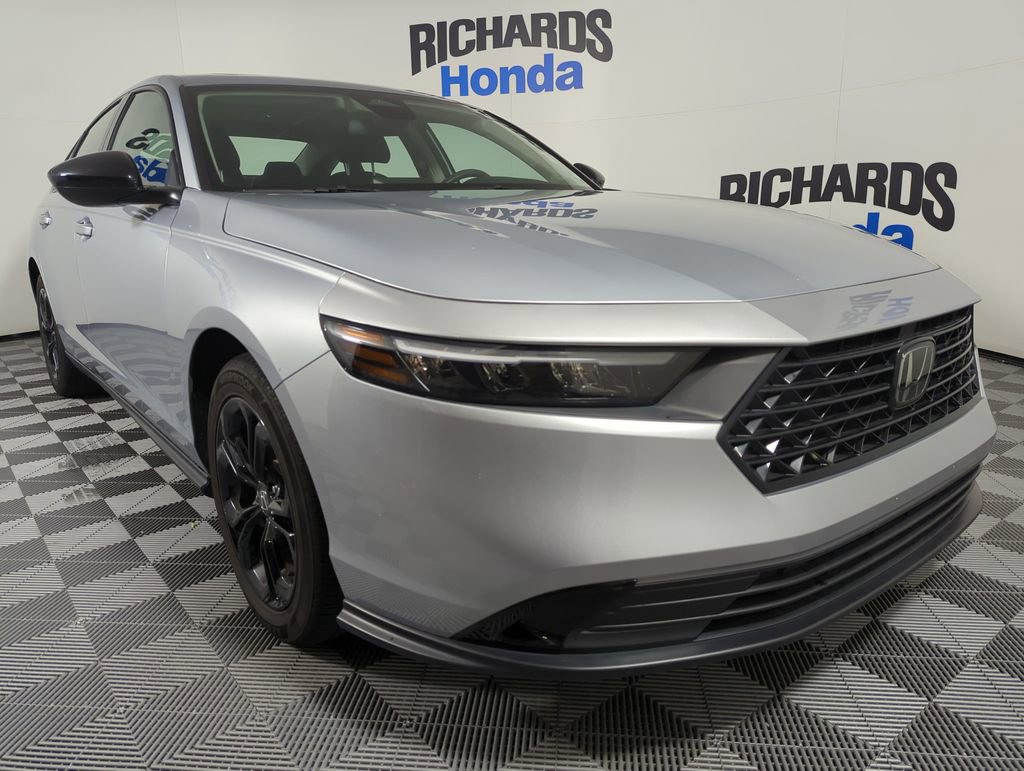 Certified 2025 Honda Accord SE image 7