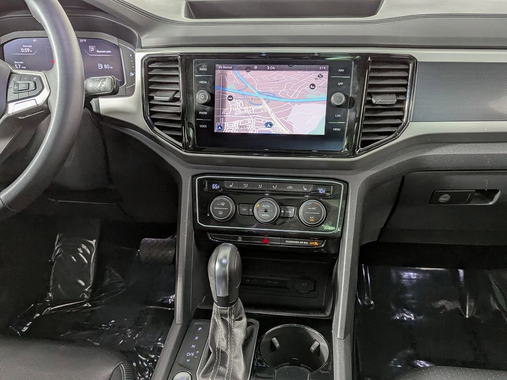 Used 2022 Volkswagen Atlas Cross Sport SEL AWD/4WD image 29