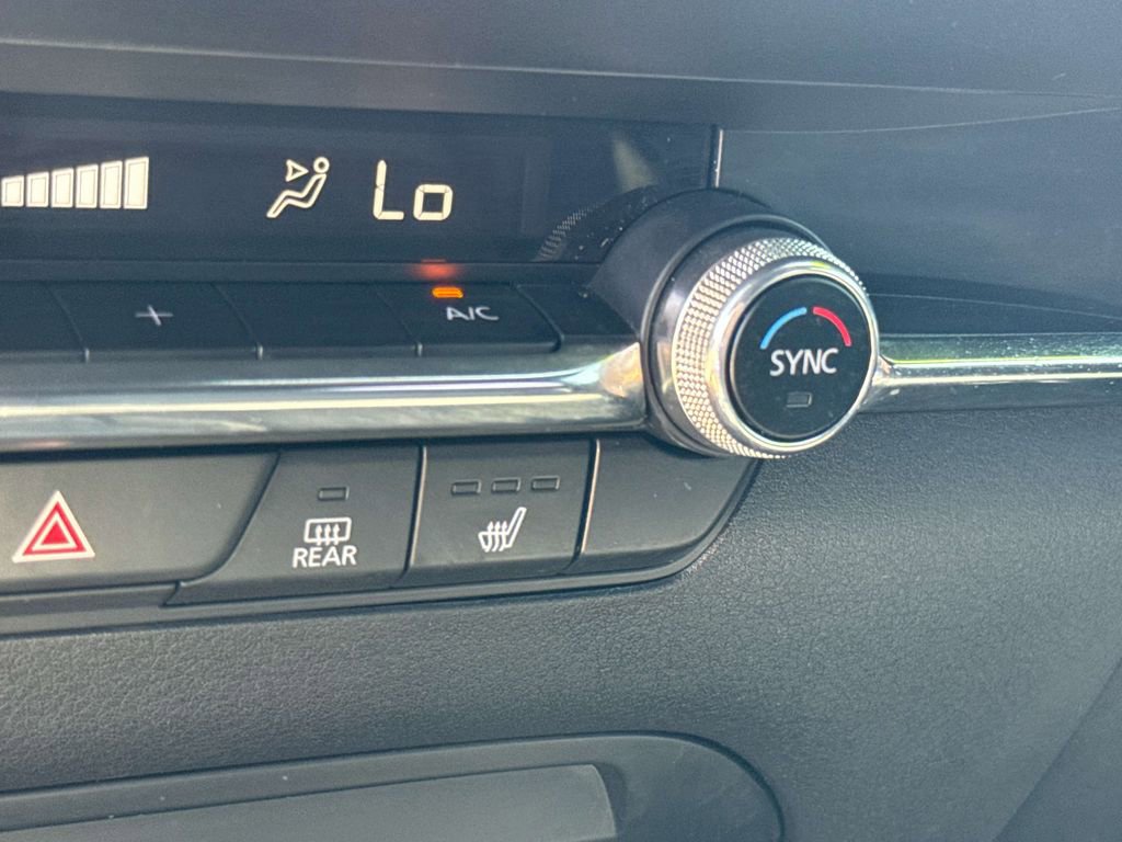 Used 2019 MAZDA MAZDA3 Hatchback image 29