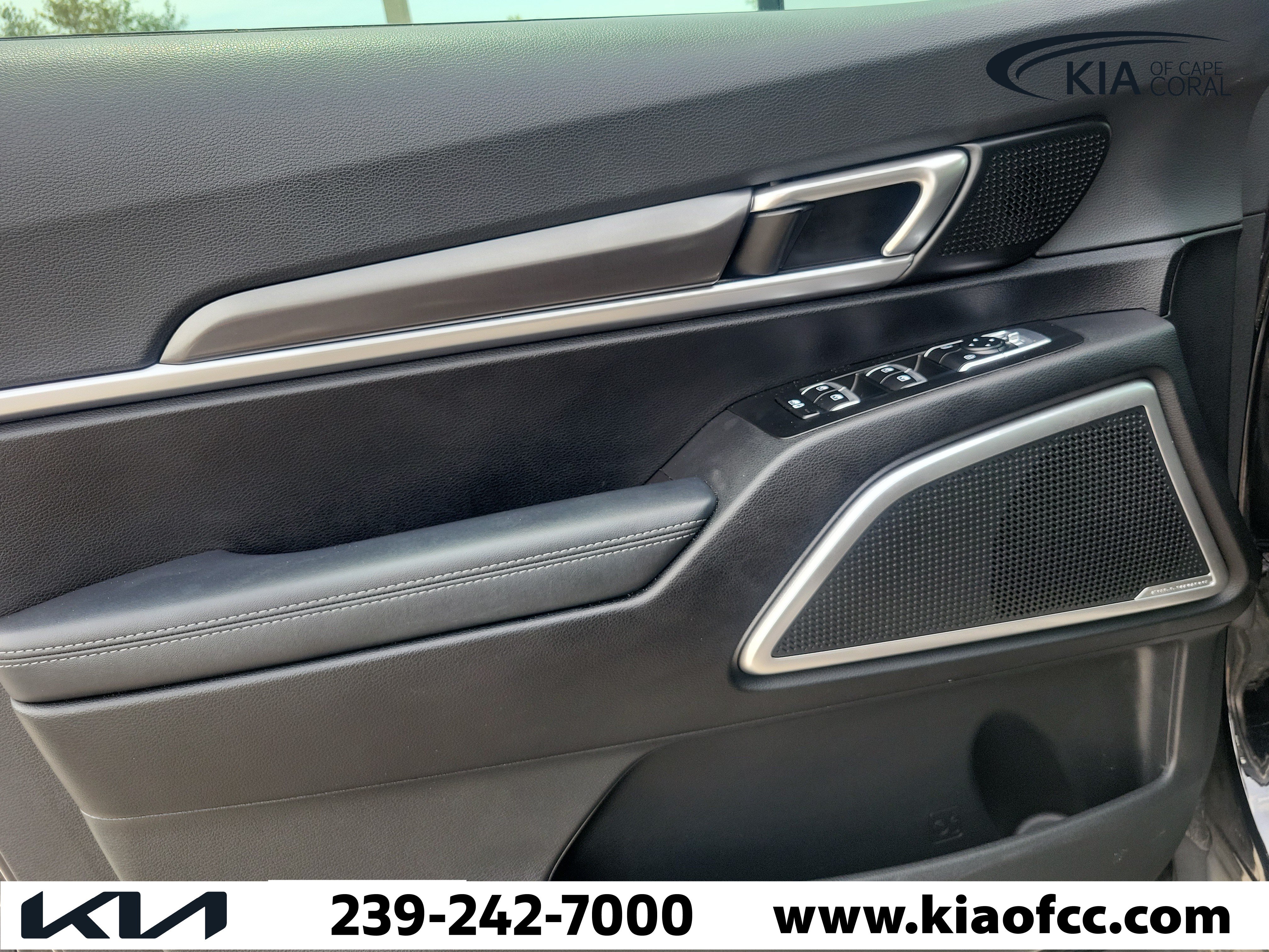 Certified 2024 Kia Telluride S w/ S Sunroof Package AWD/4WD image 26