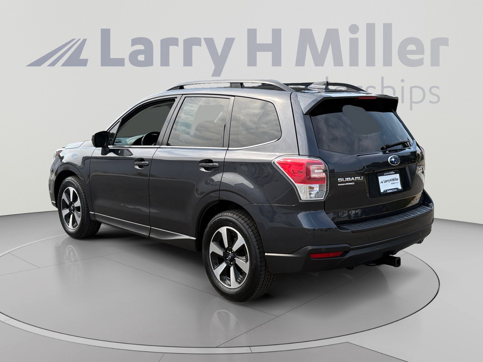Used 2017 Subaru Forester 2.5i Limited AWD/4WD image 3