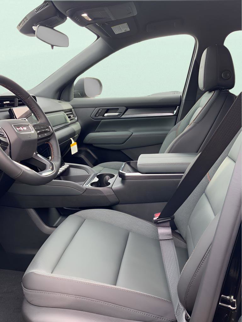New 2026 GMC Terrain AT4 w/ Convenience Package III image 7