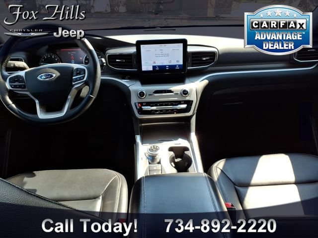 Used 2021 Ford Explorer XLT w/ Equipment Group 202A AWD/4WD image 14