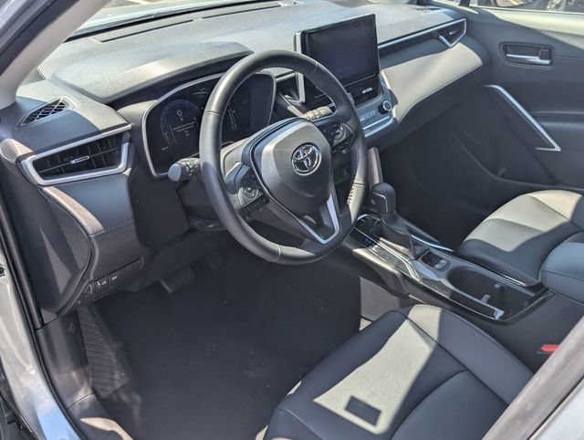 Used 2025 Toyota Corolla Cross XLE AWD/4WD image 12