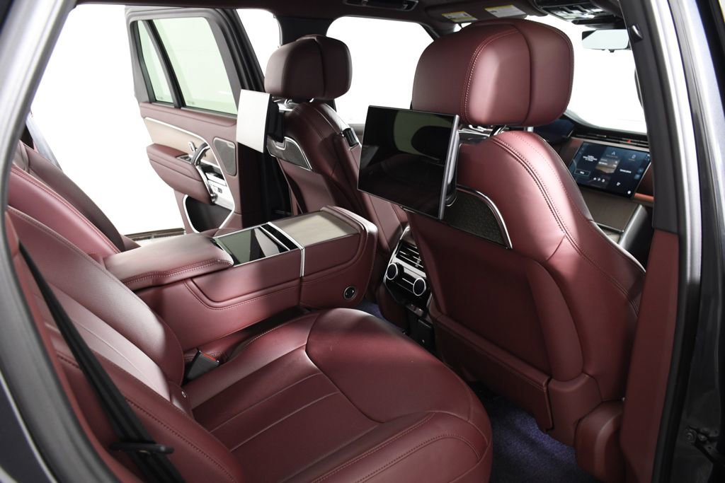 Used 2024 Land Rover Range Rover Autobiography image 21