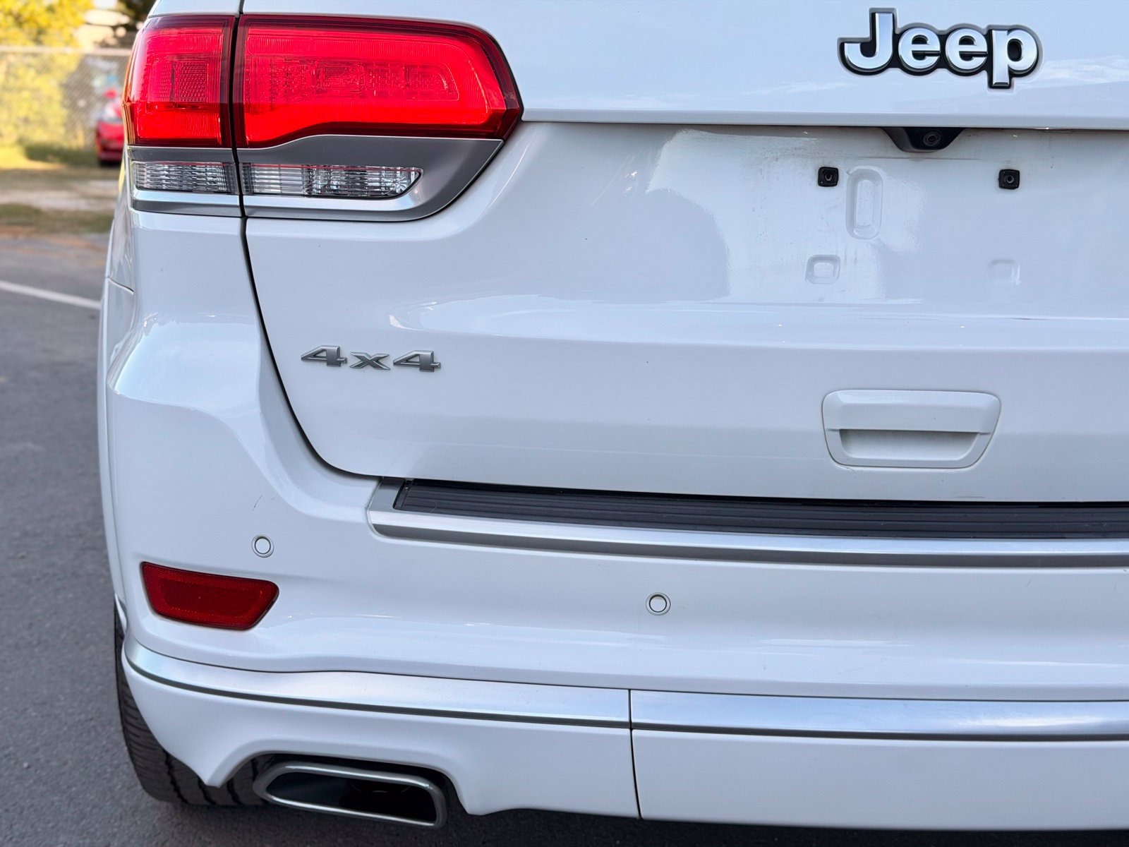 Used 2020 Jeep Grand Cherokee Summit w/ Platinum Series Group AWD/4WD image 12