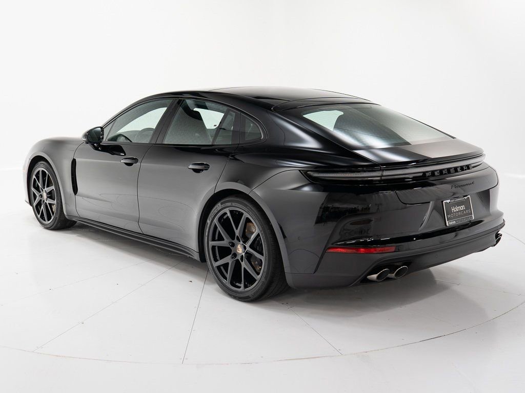 Used 2024 Porsche Panamera 4 image 3