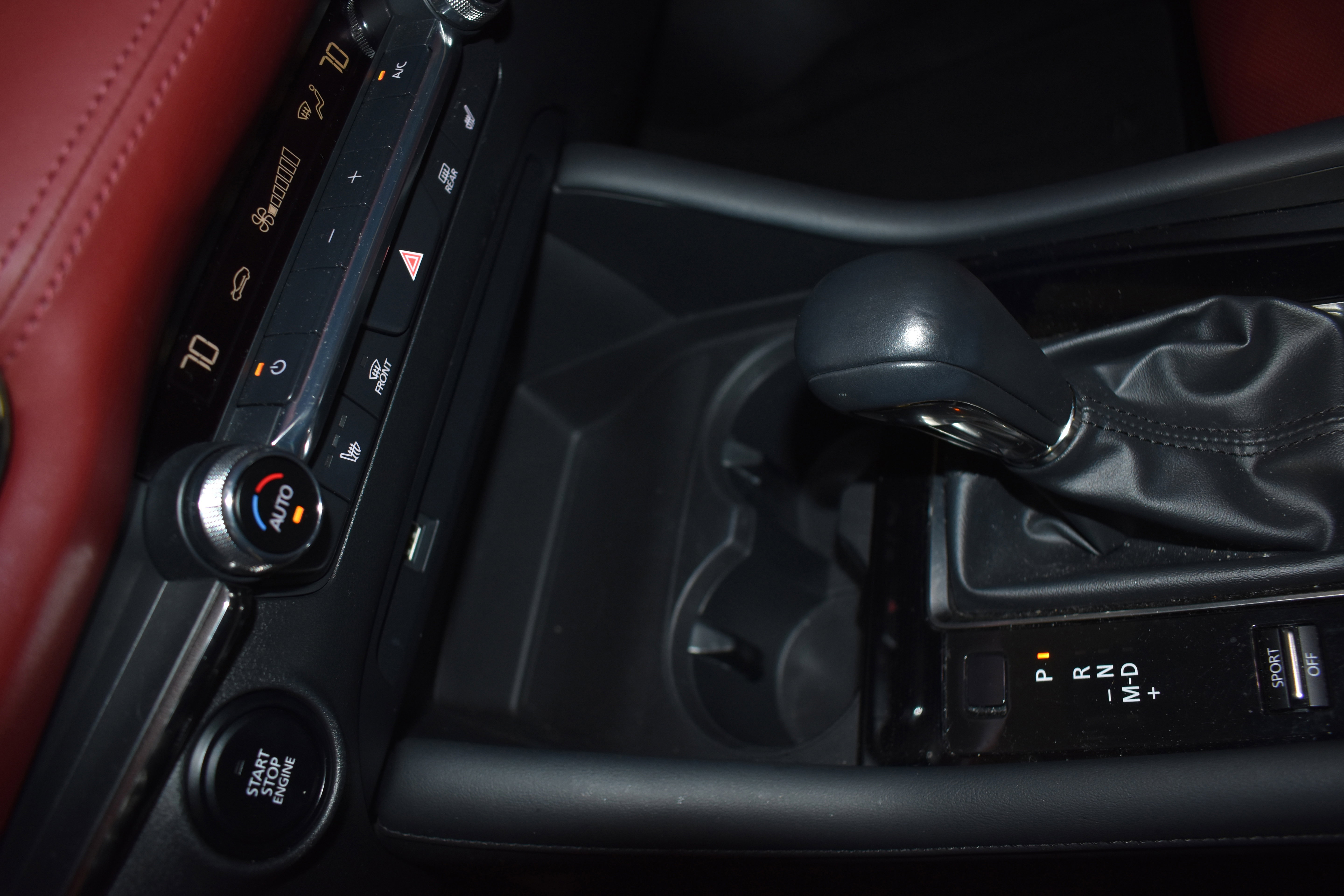 Used 2020 MAZDA MAZDA3 Hatchback w/ Premium Package image 22