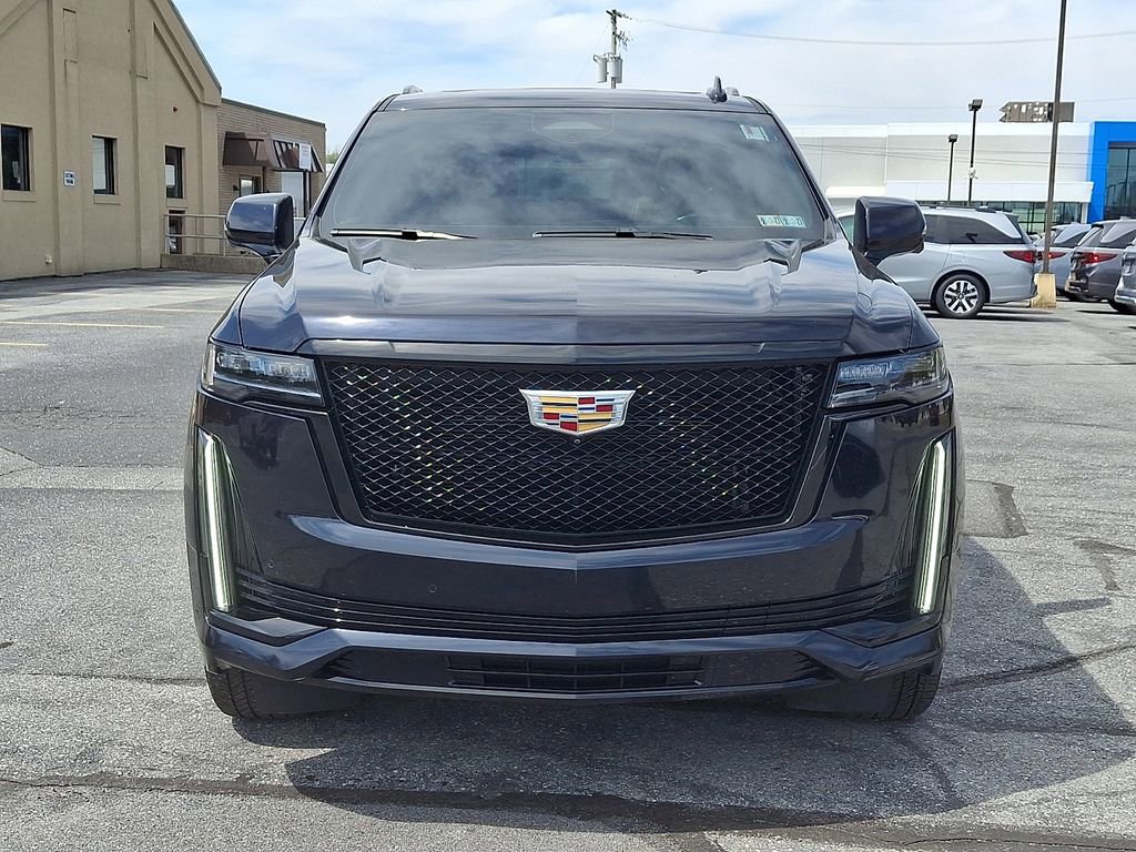 Used 2023 Cadillac Escalade Sport image 2