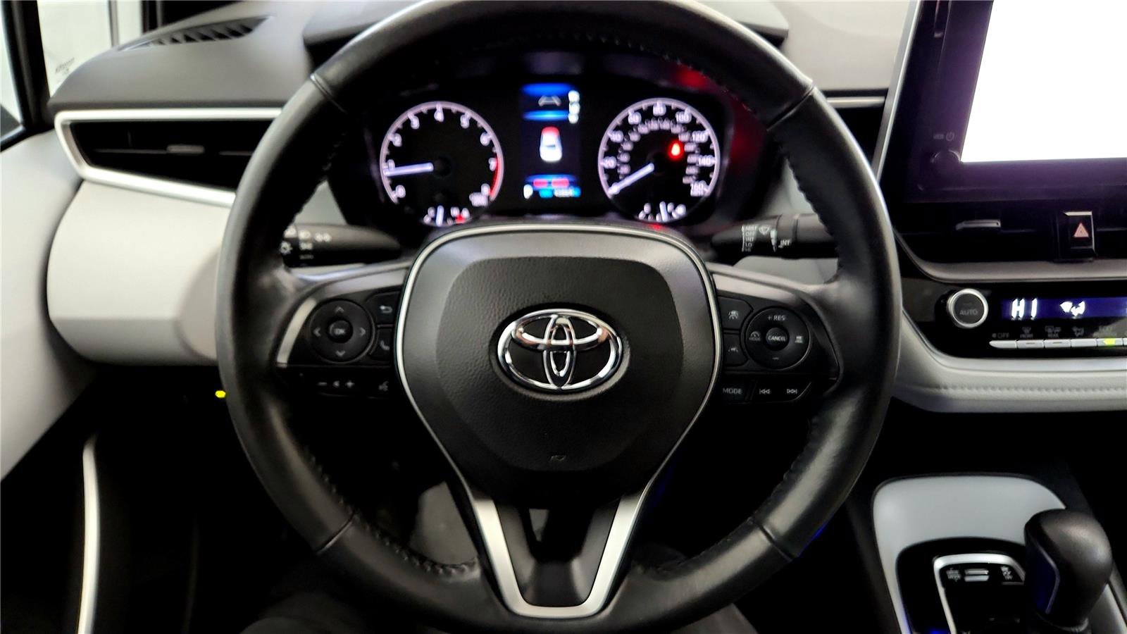 Certified 2023 Toyota Corolla SE w/ SE Premium Package image 35