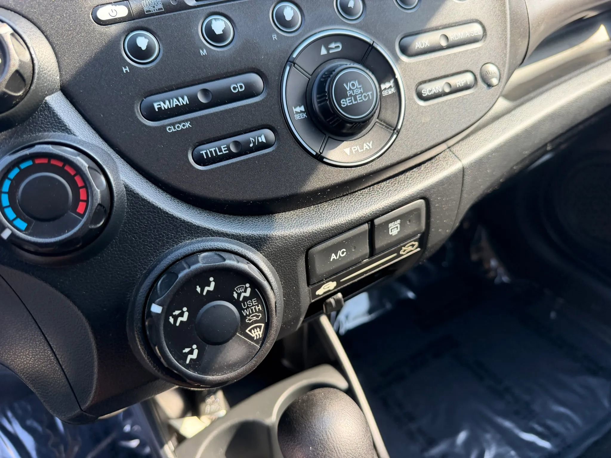 Used 2013 Honda Fit Sport image 23
