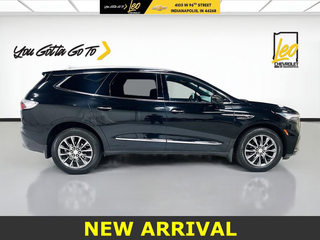 Used 2023 Buick Enclave Premium image 4