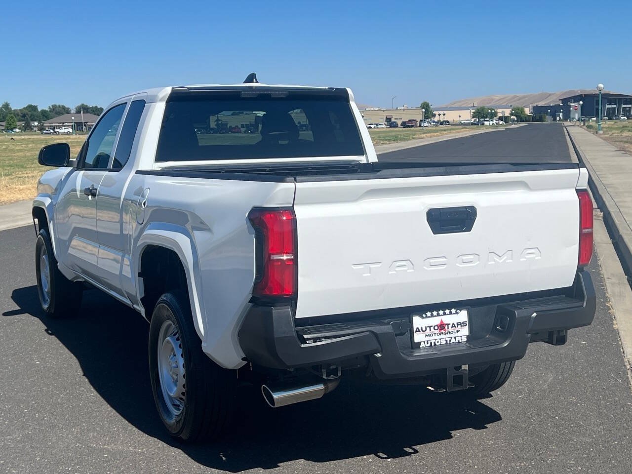 Used 2025 Toyota Tacoma SR w/ Towing Package RWD image 3