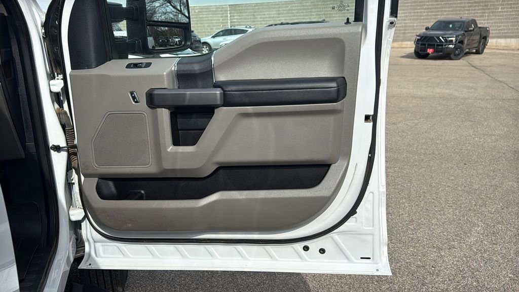 Used 2022 Ford F450 XLT w/ XLT Value Package image 26