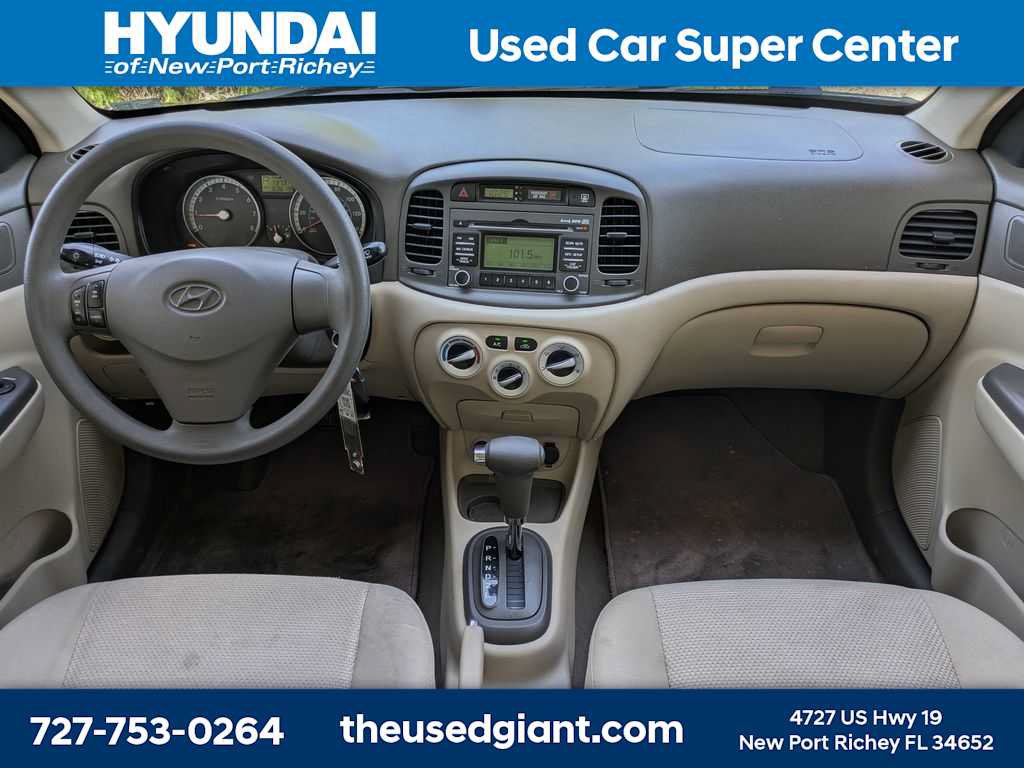 Used 2009 Hyundai Accent GLS w/ Premium Pkg 6 FWD image 14