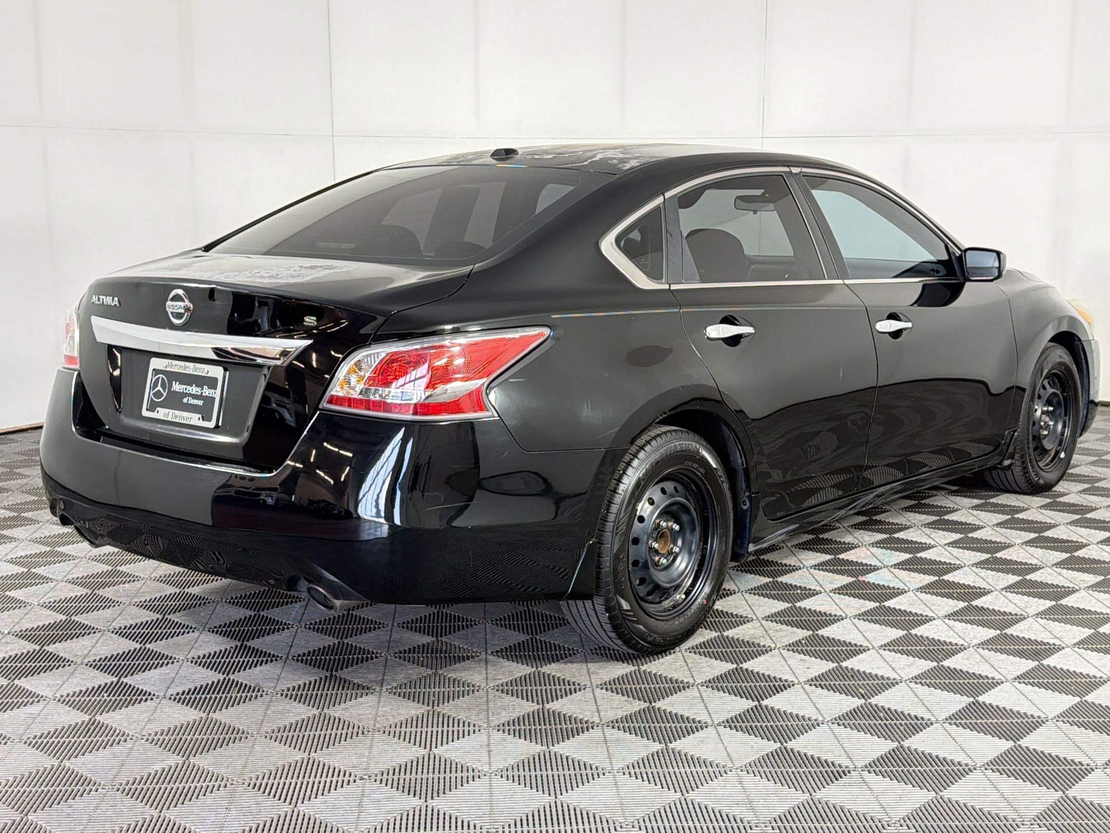 Used 2015 Nissan Altima 2.5 S w/ Power Driver Seat Package image 9