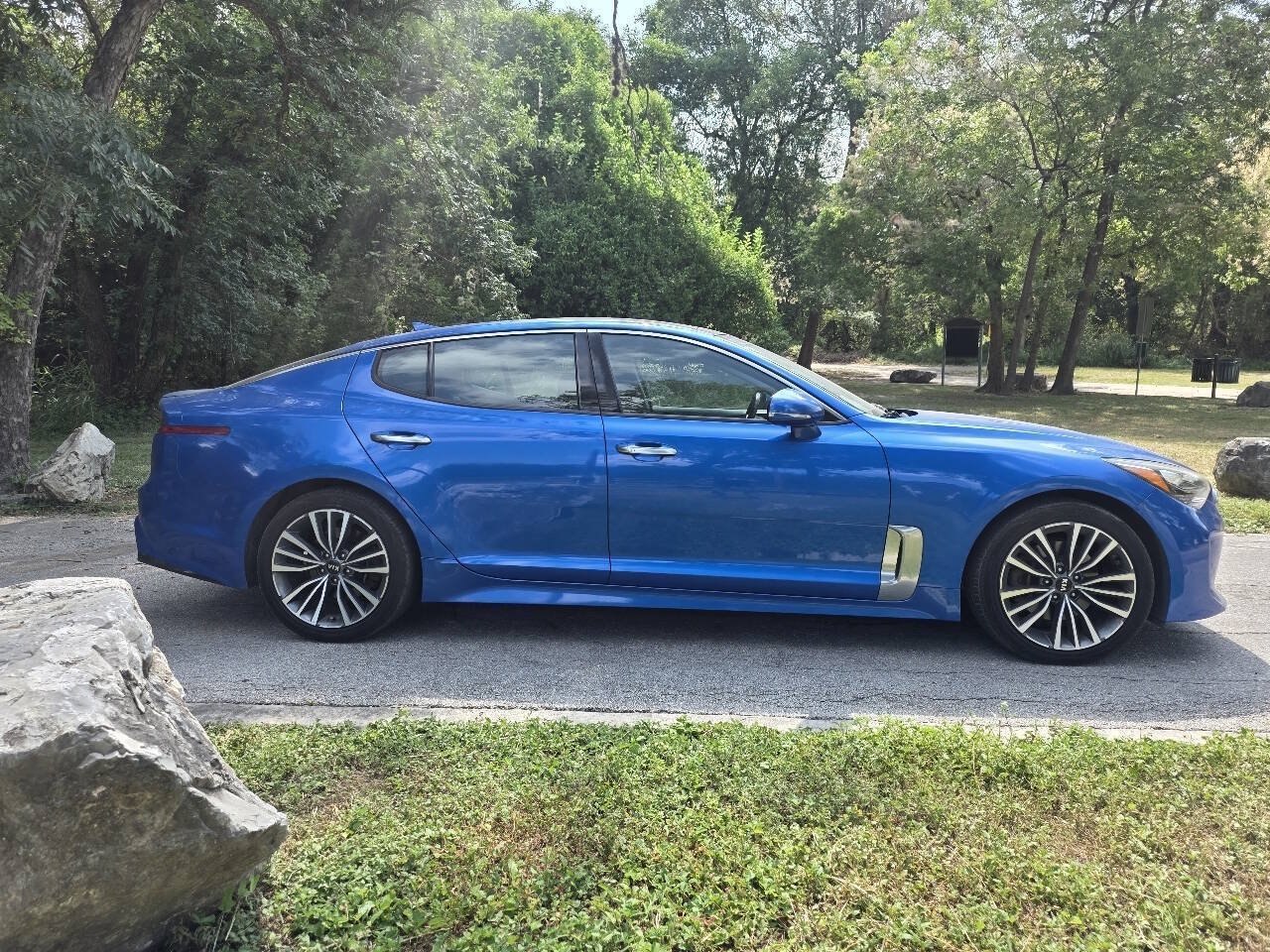Used 2019 Kia Stinger Premium AWD/4WD image 3