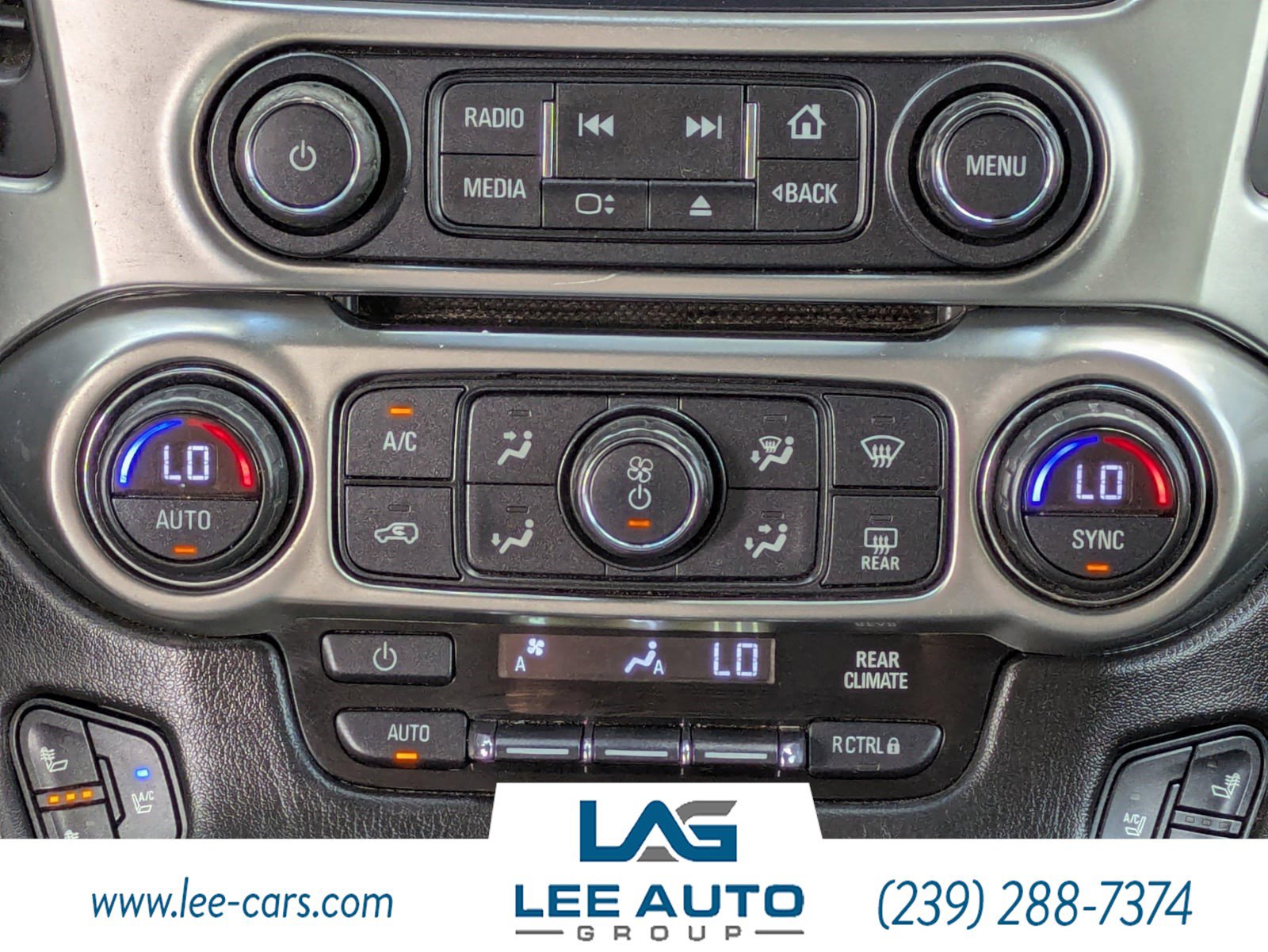 Used 2015 Chevrolet Suburban LTZ RWD image 16