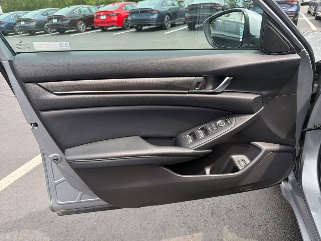 Certified 2018 Honda Accord Sport image 17