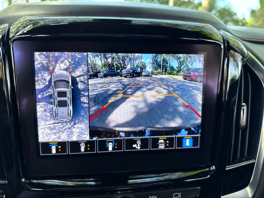 Used 2023 Chevrolet Traverse Premier w/ Redline Edition FWD image 39