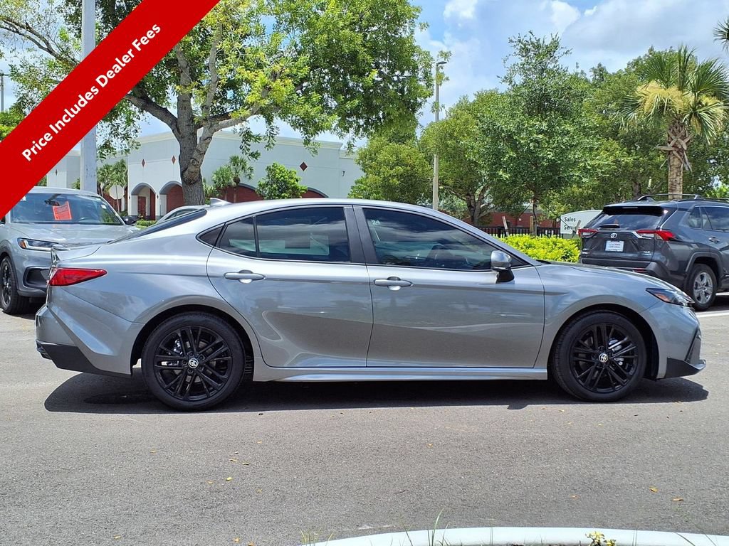 Used 2026 Toyota Camry SE FWD image 8