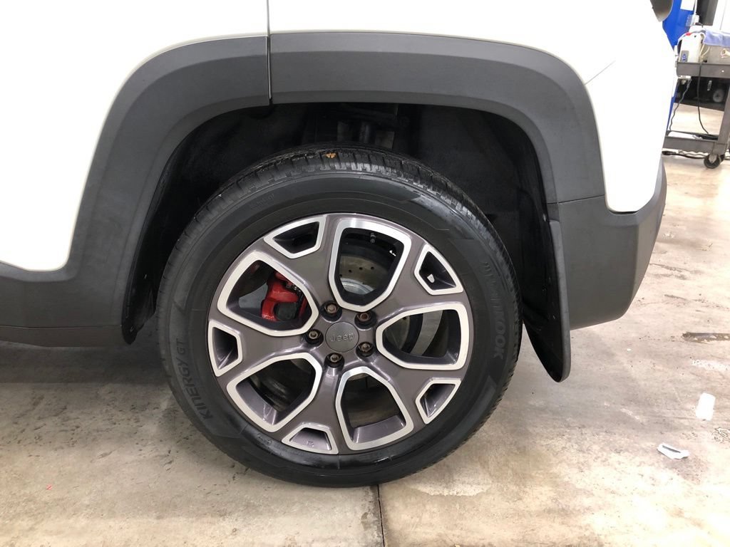 Used 2015 Jeep Renegade Limited AWD/4WD image 23