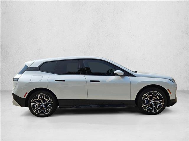 Certified 2024 BMW iX xDrive50 w/ Premium Package AWD/4WD image 4