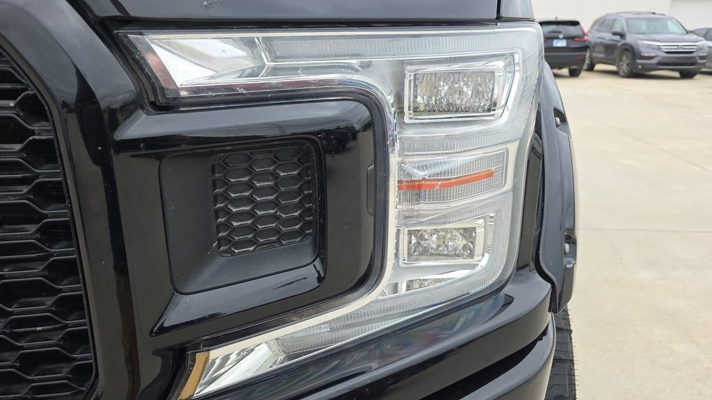 Used 2018 Ford F150 Lariat w/ Equipment Group 502A Luxury AWD/4WD image 9