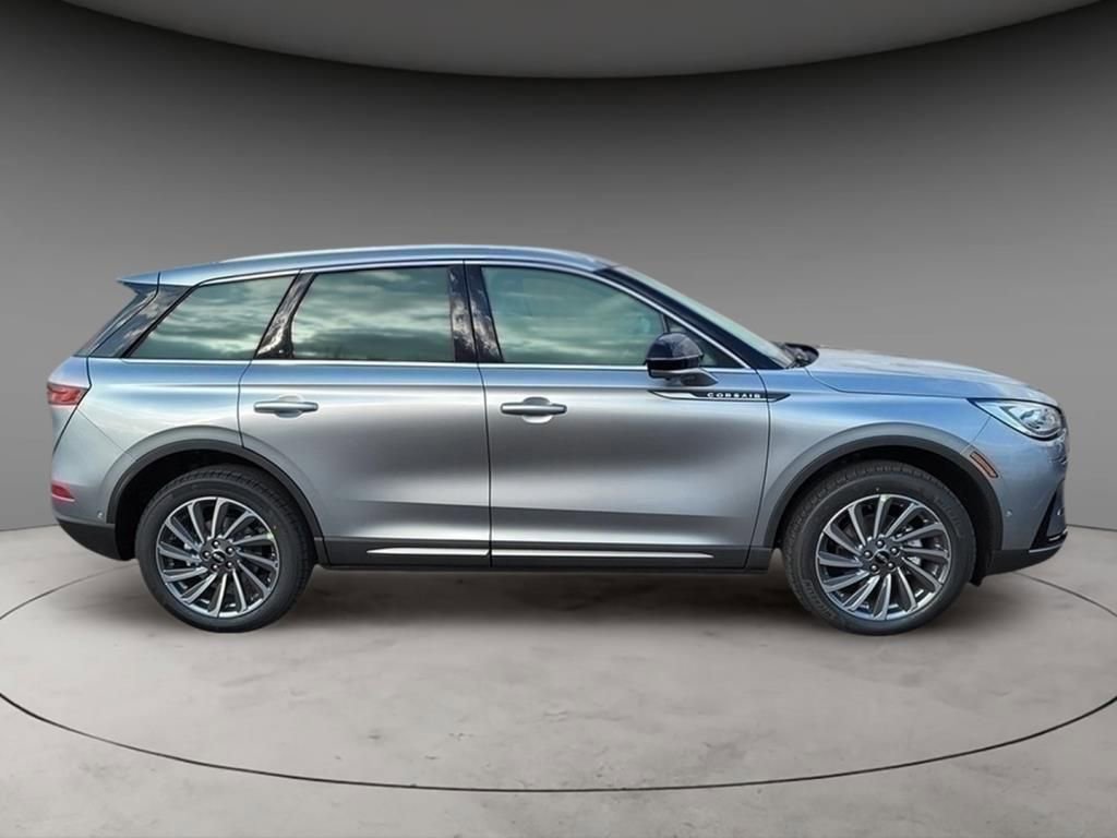 New 2024 Lincoln Corsair Reserve w/ Equipment Group 202A image 4