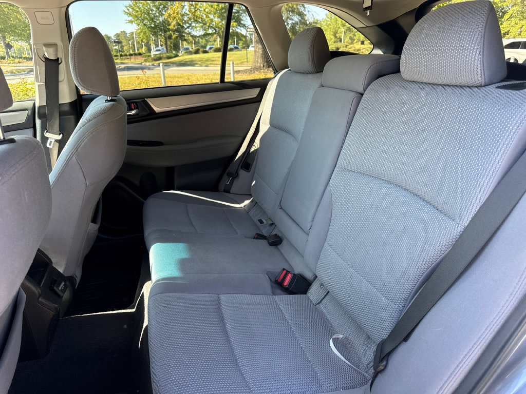 Used 2018 Subaru Outback 2.5i Premium AWD/4WD image 31