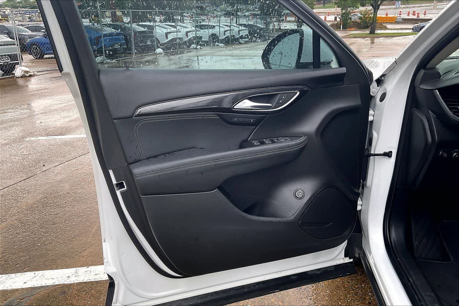 Used 2023 Buick Envision Essence FWD image 27