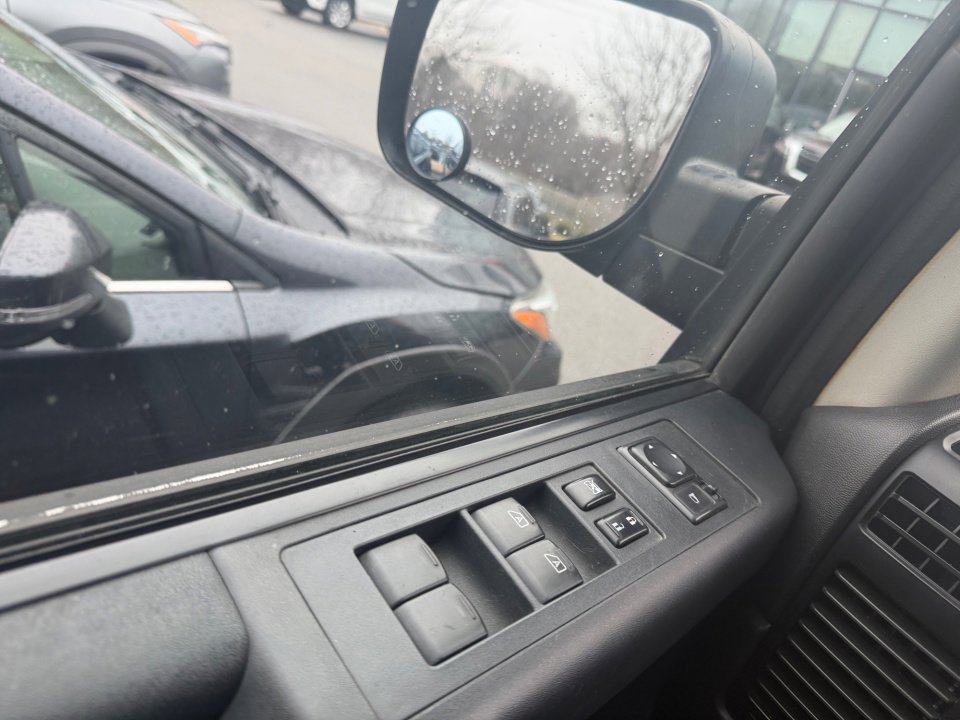 Used 2014 Nissan Titan PRO-4X image 35