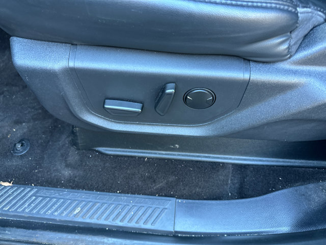 Used 2023 Ford Expedition Max XLT image 26