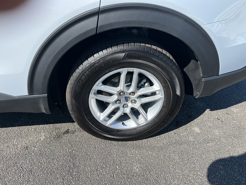 Used 2026 Ford Explorer Active w/ Active Comfort Package image 8