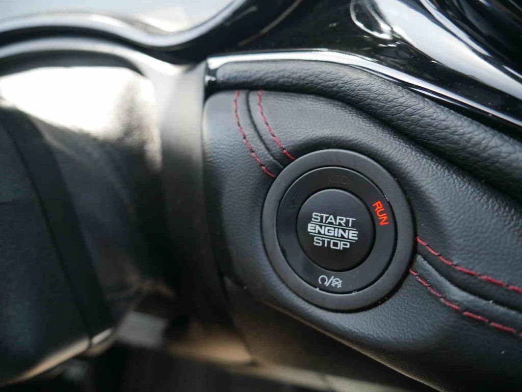 Used 2025 Dodge Durango GT w/ Blacktop Package AWD/4WD image 29