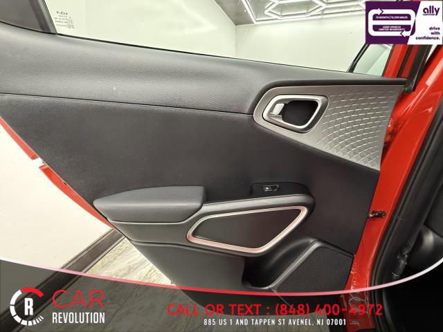 Used 2022 Kia Soul LX image 26