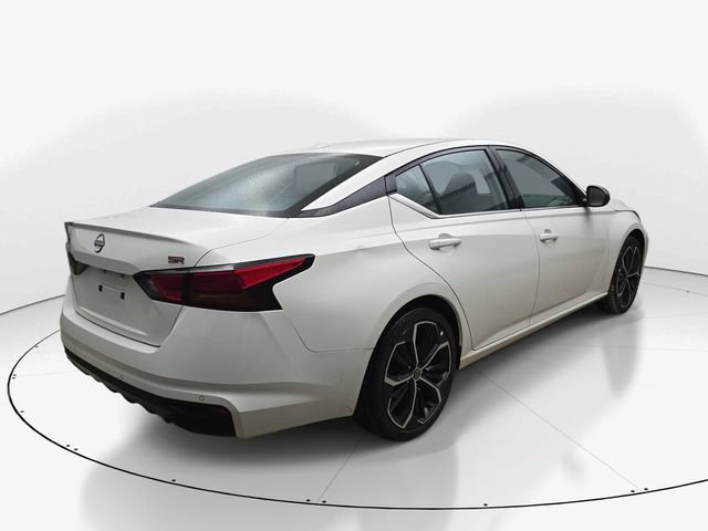 Used 2025 Nissan Altima 2.5 SR FWD image 6