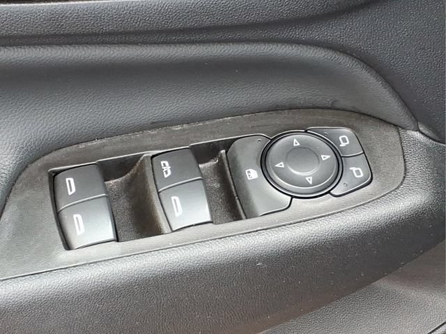 Used 2023 Chevrolet Equinox LT FWD image 16