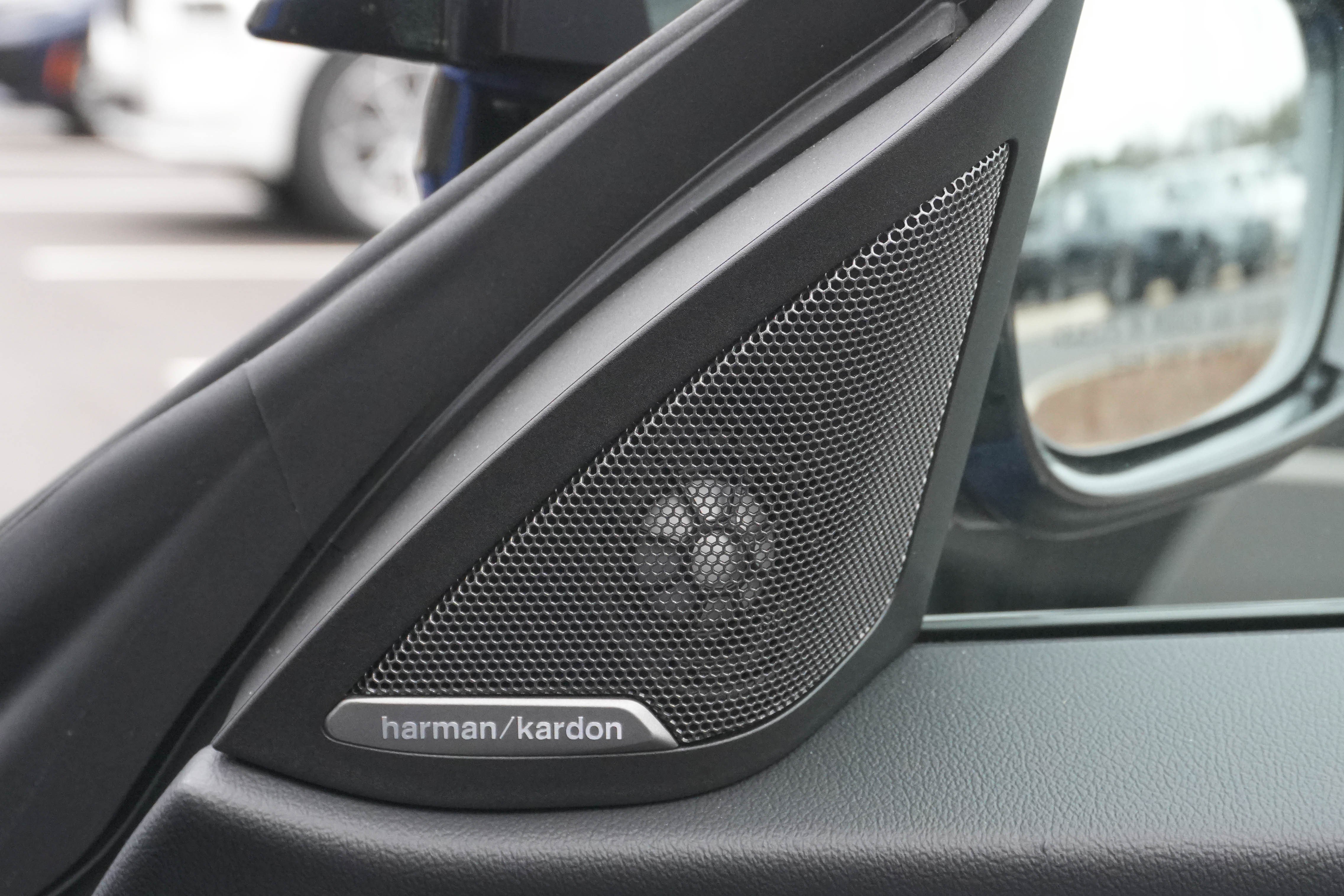 Certified 2025 BMW M440i image 32