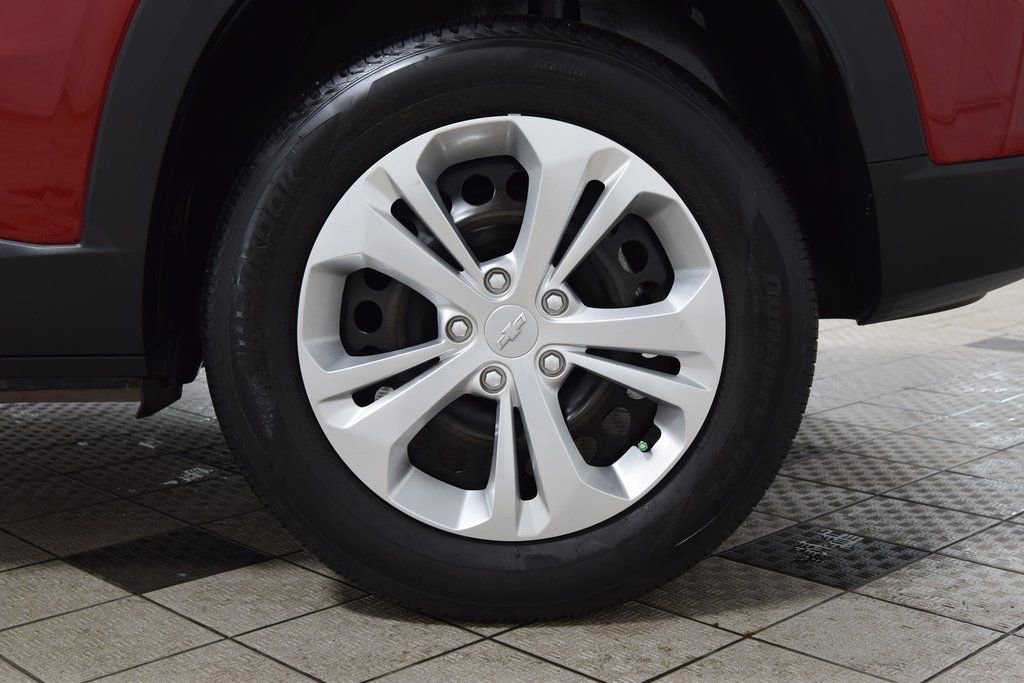 Certified 2024 Chevrolet Trax LS w/ Driver Confidence Package image 23