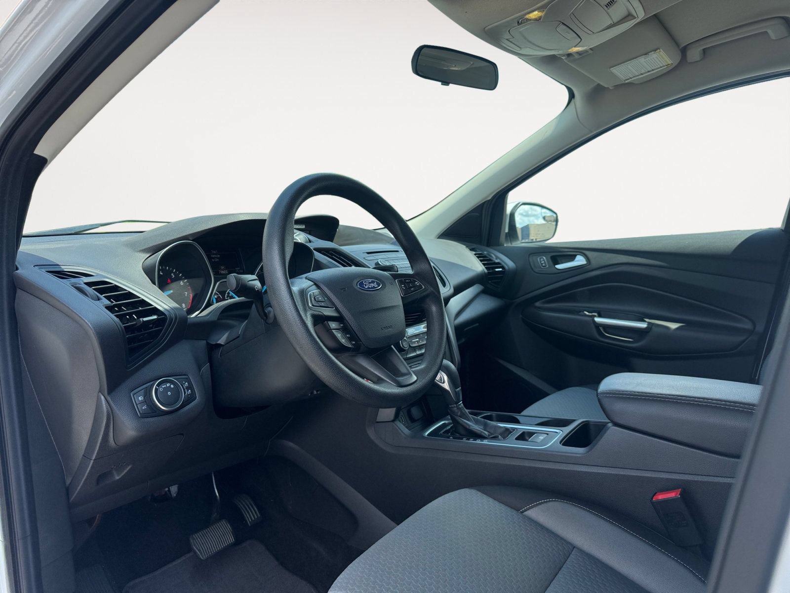 Used 2018 Ford Escape SE FWD image 9