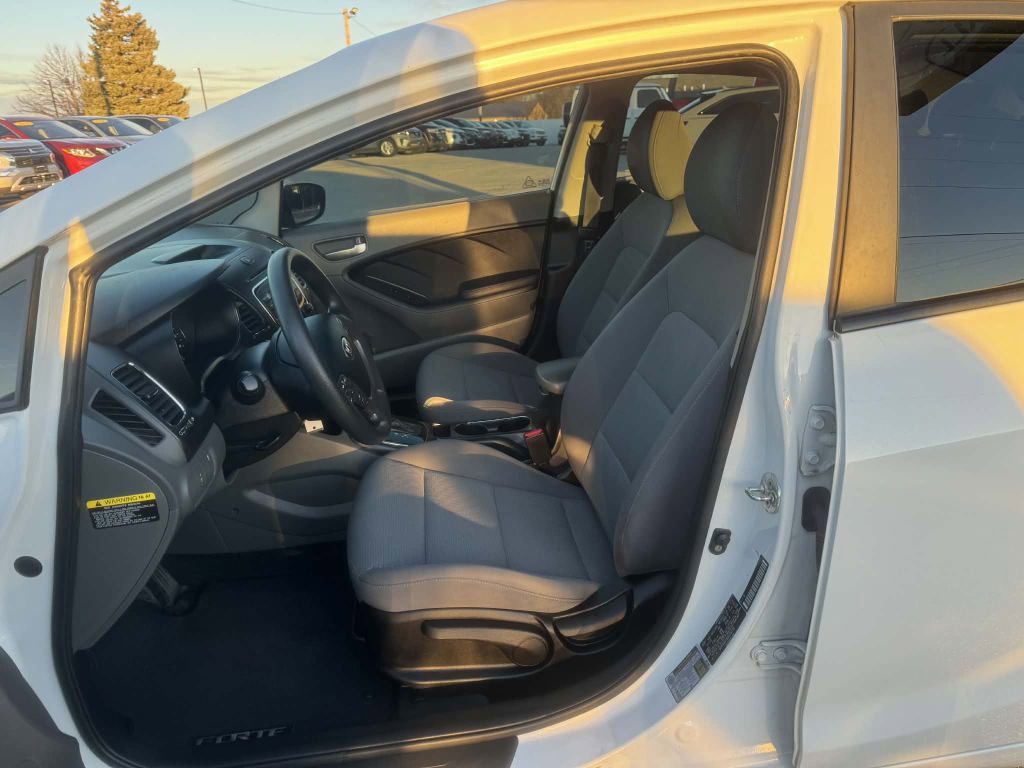 Used 2018 Kia Forte LX image 15