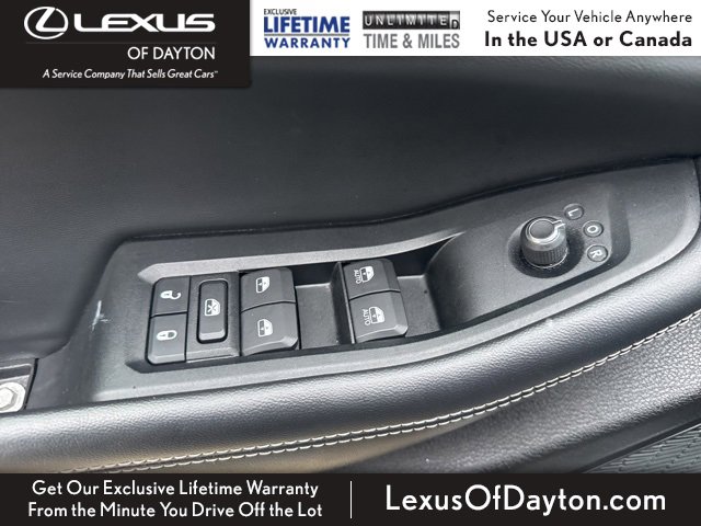 Used 2023 Jeep Grand Cherokee L Laredo image 11