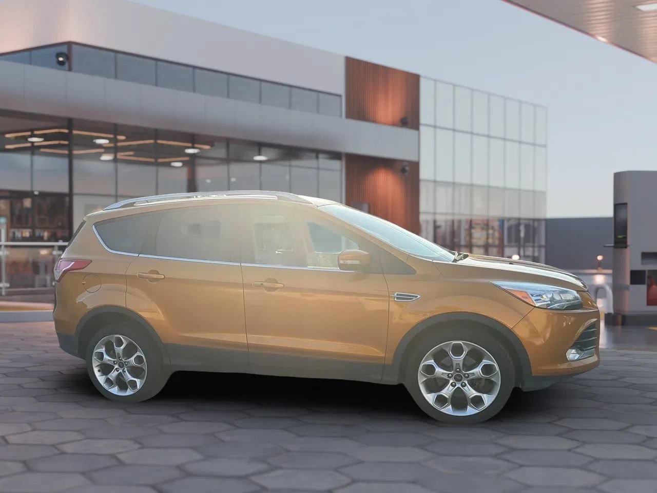 Used 2016 Ford Escape Titanium w/ Equipment Group 301A FWD image 15