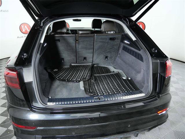 Certified 2024 Audi Q8 Prestige image 10