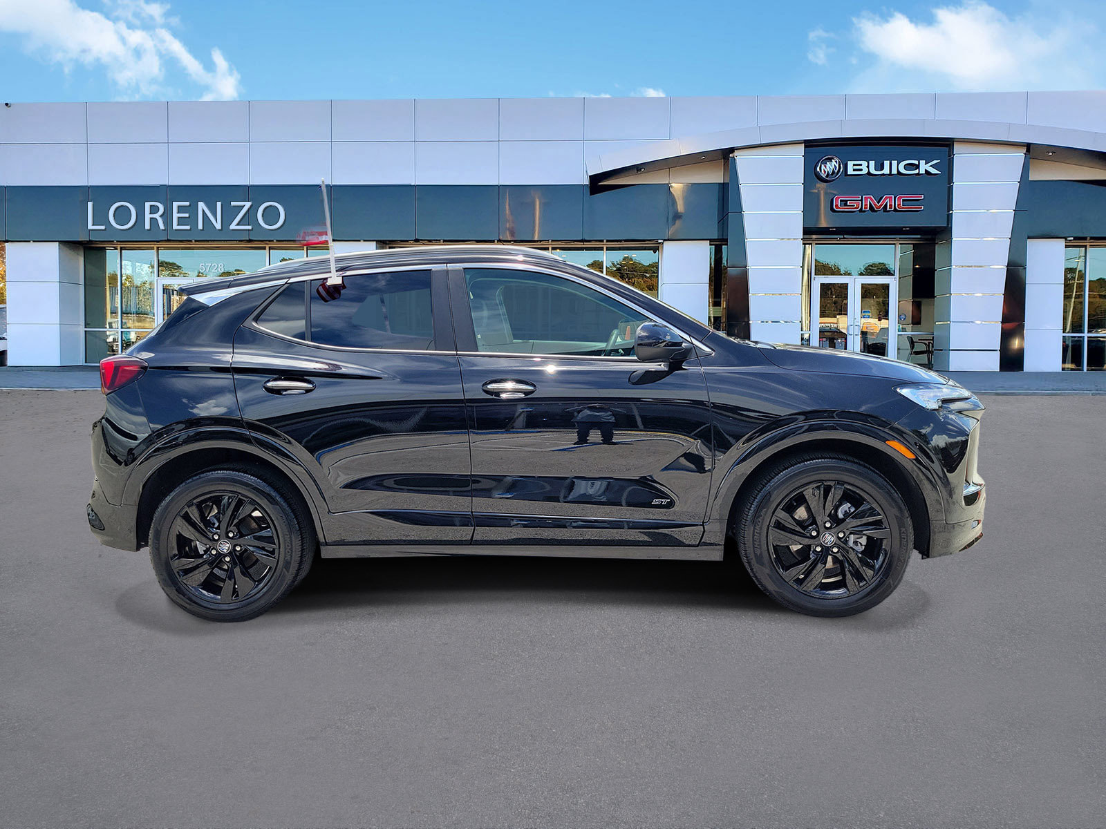 Used 2025 Buick Encore GX Sport Touring FWD image 4