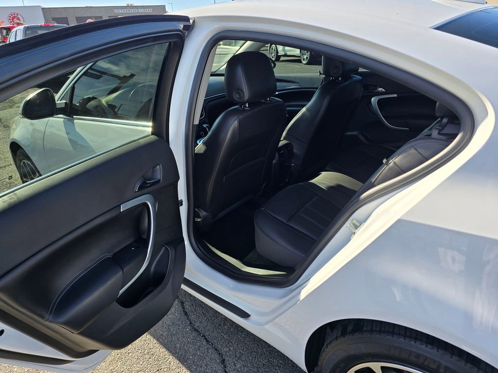 Used 2017 Buick Regal Sport Touring image 15